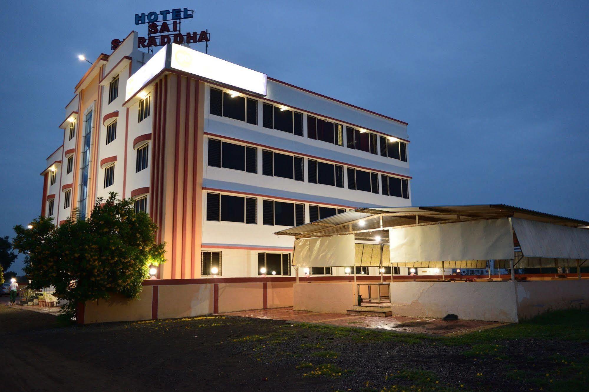 Hotel Sai Shraddha Shirdi Exteriör bild